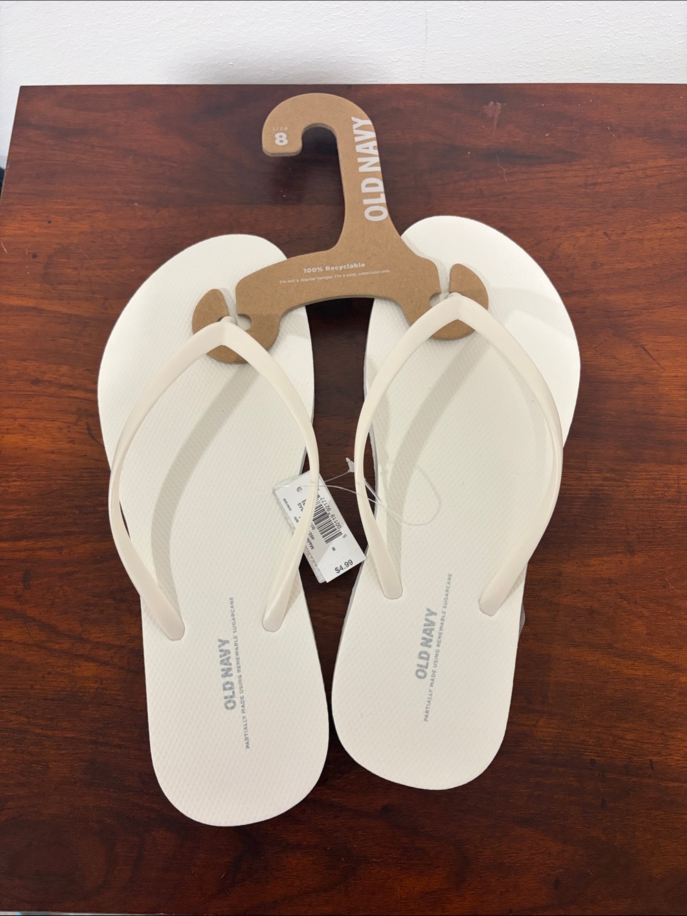 Old Navy Women's White Flip Flops - S